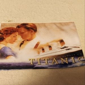 Titanic zipper pouch